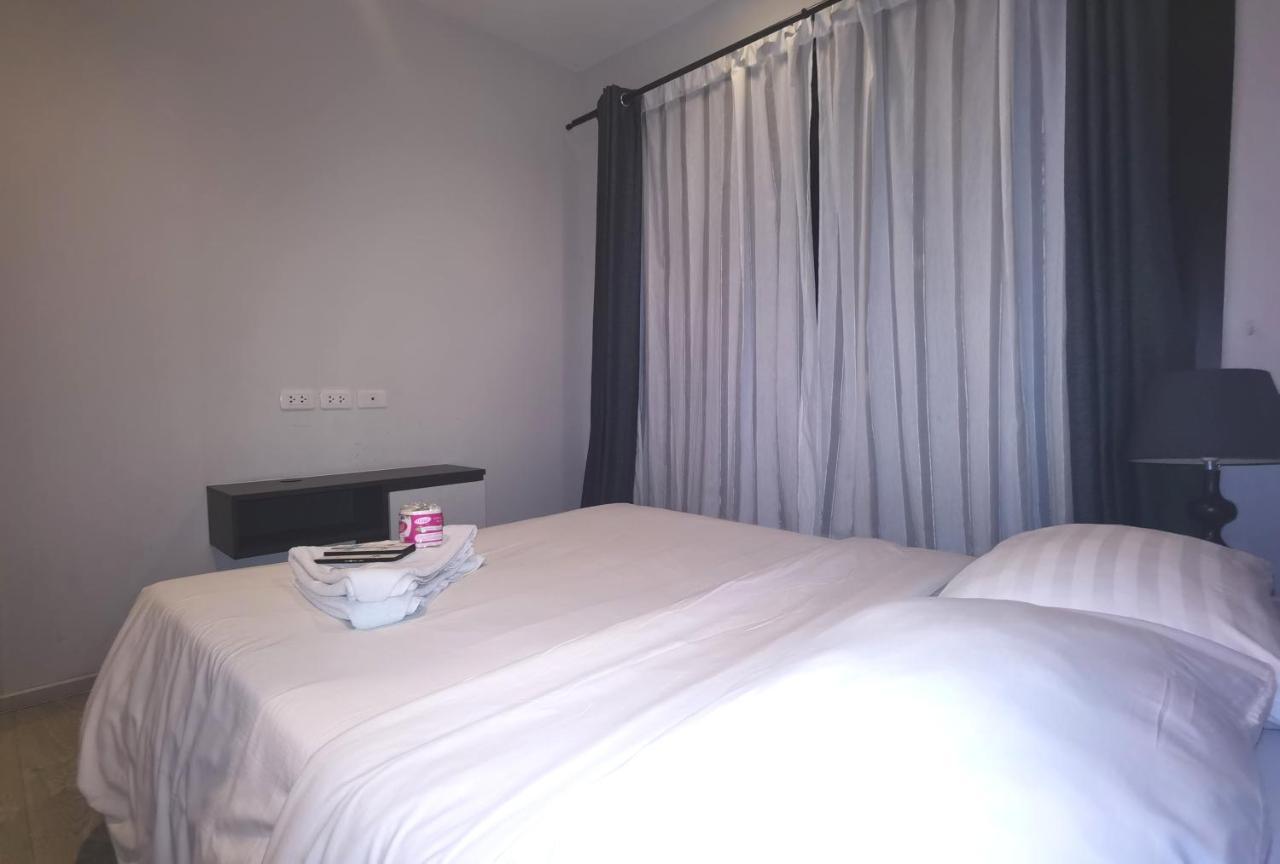 Llx Apartments At The Base Condo Pattaya Exteriör bild