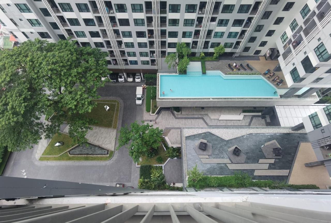 Llx Apartments At The Base Condo Pattaya Exteriör bild