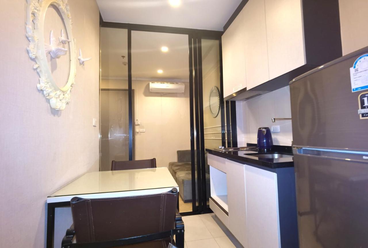 Llx Apartments At The Base Condo Pattaya Exteriör bild