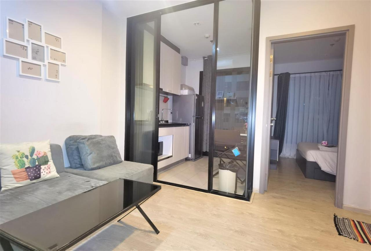 Llx Apartments At The Base Condo Pattaya Exteriör bild