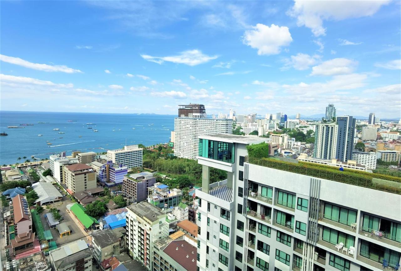 Llx Apartments At The Base Condo Pattaya Exteriör bild