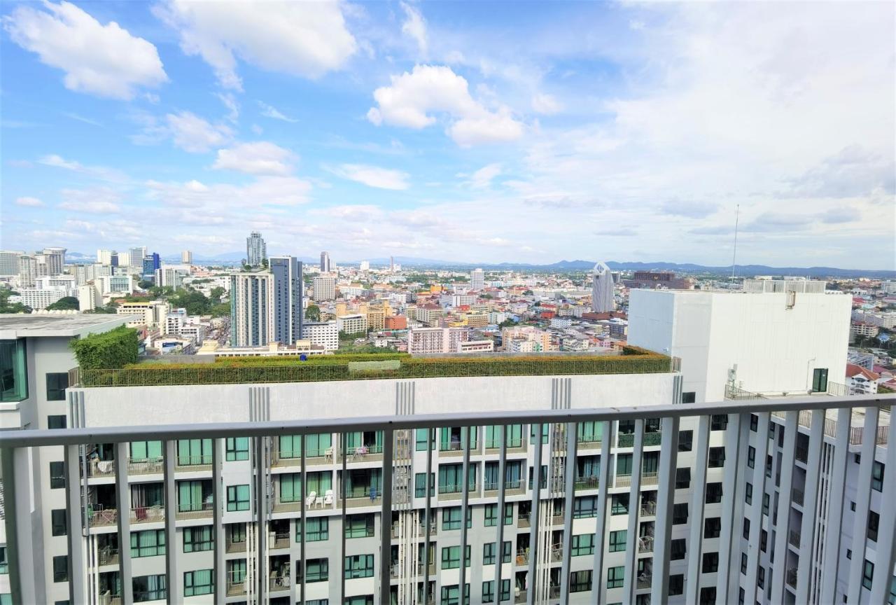 Llx Apartments At The Base Condo Pattaya Exteriör bild