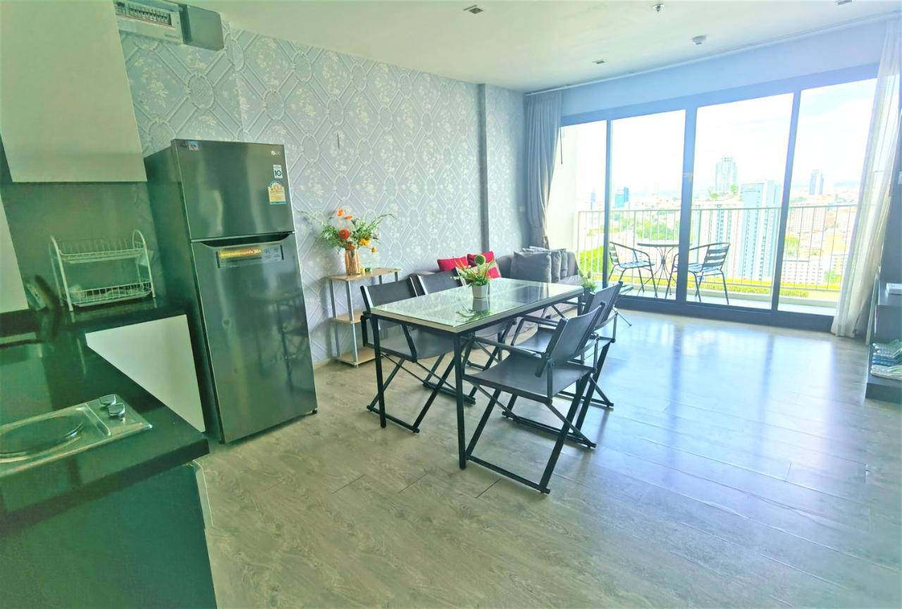 Llx Apartments At The Base Condo Pattaya Exteriör bild