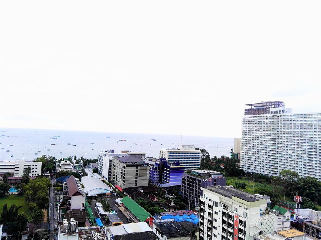 Llx Apartments At The Base Condo Pattaya Exteriör bild