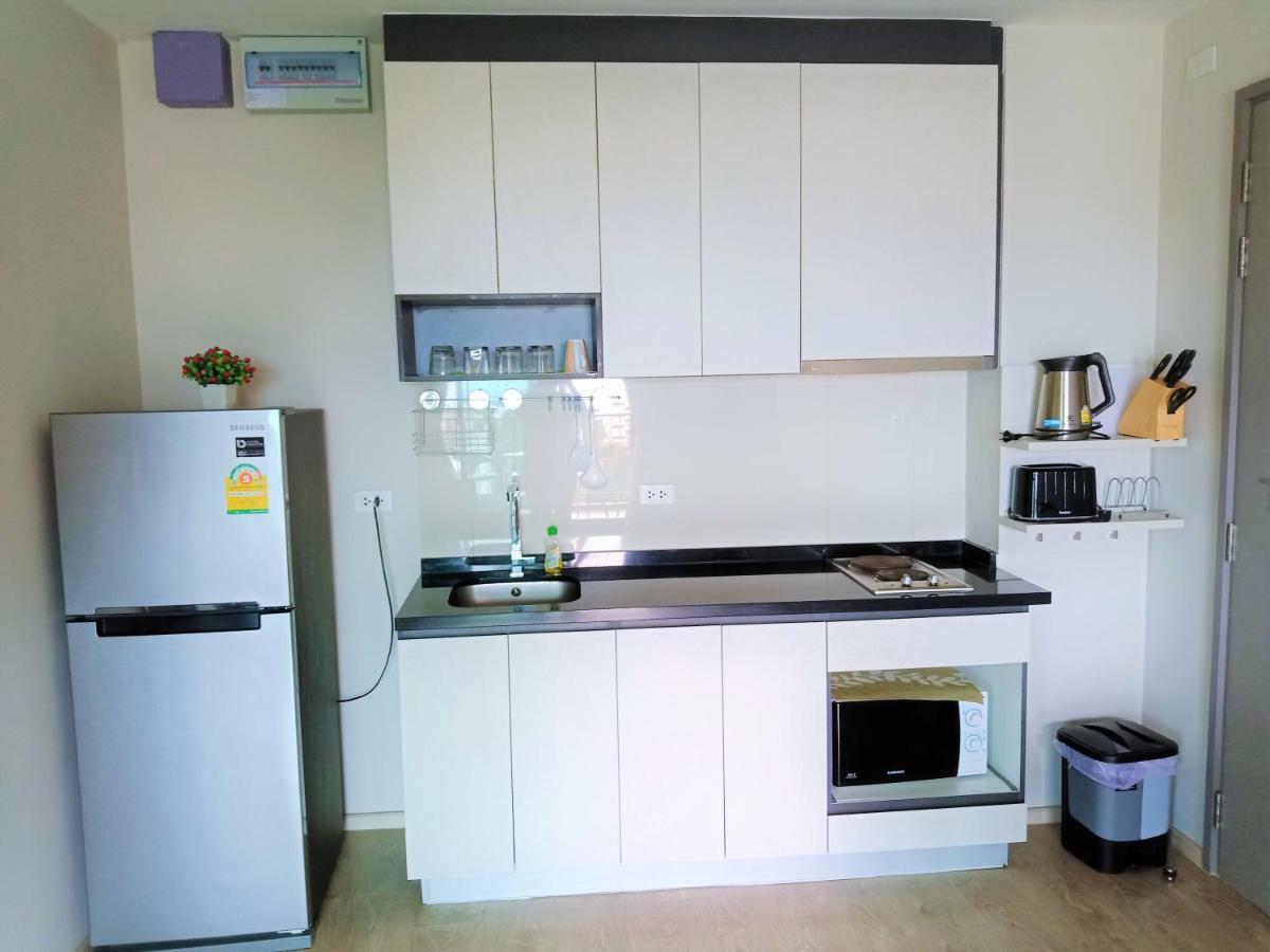 Llx Apartments At The Base Condo Pattaya Exteriör bild