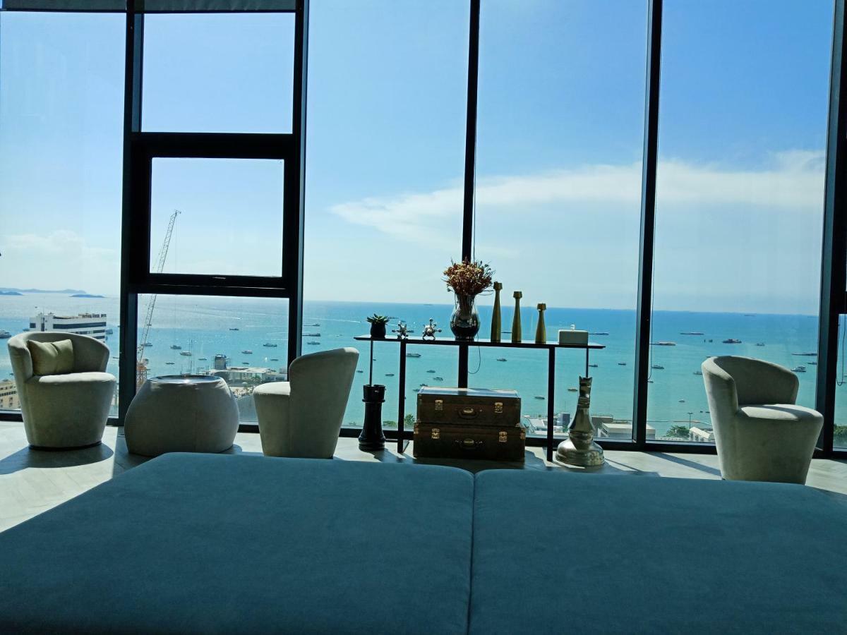 Llx Apartments At The Base Condo Pattaya Exteriör bild
